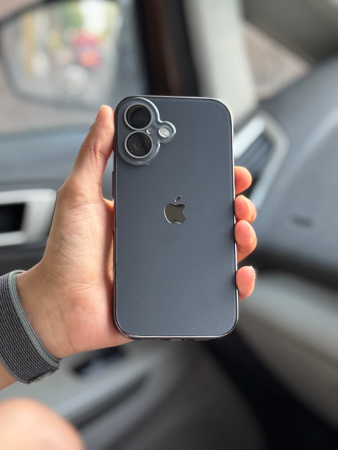 Chromatic Lens Shield Premium Case
