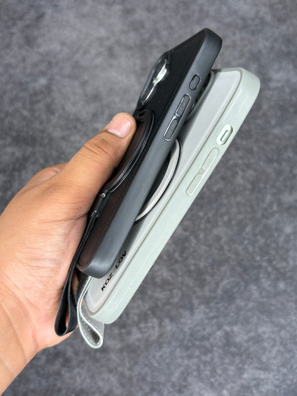 iPhone MagGrip Leather Case with Metal Ring.